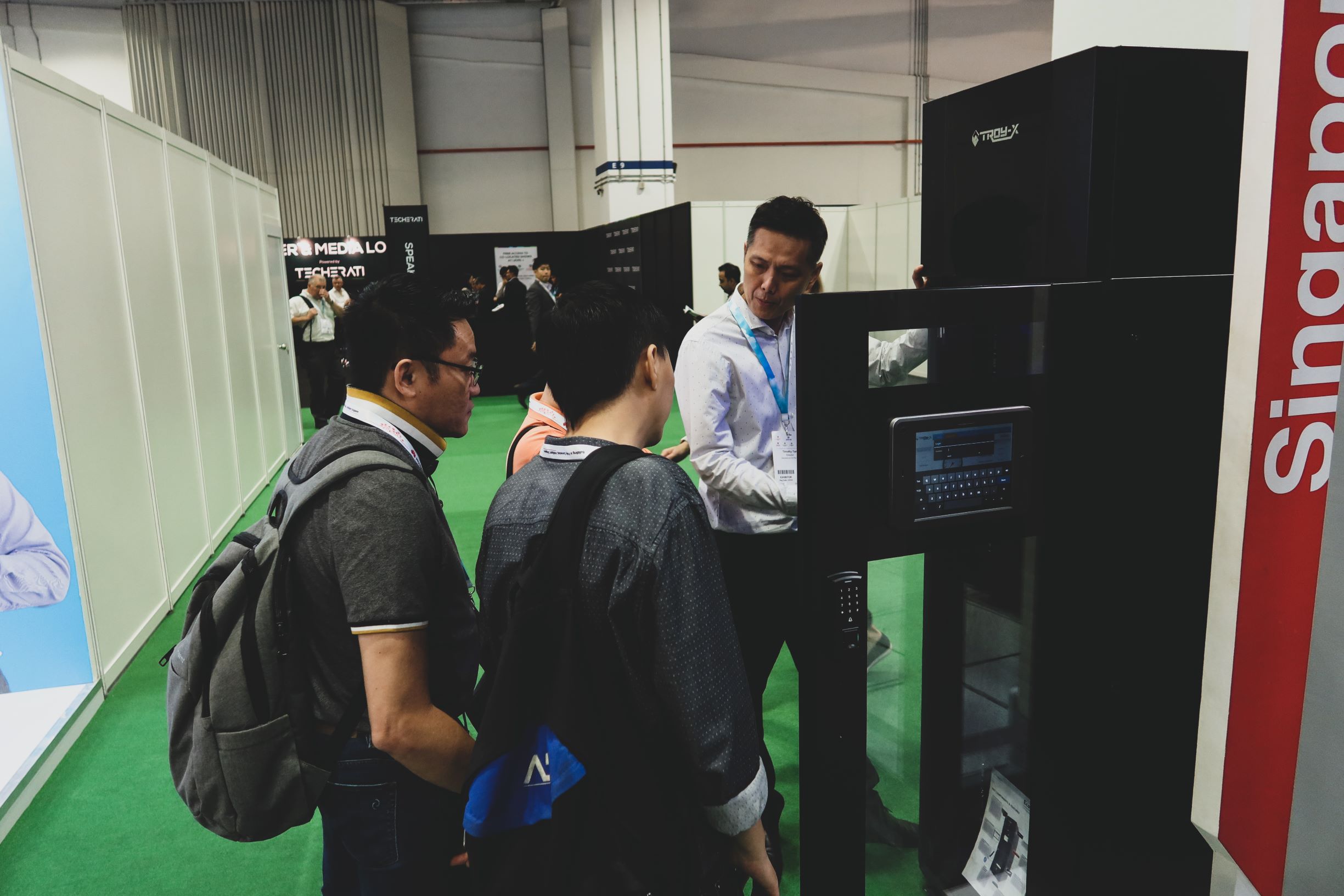 mediaimg_08